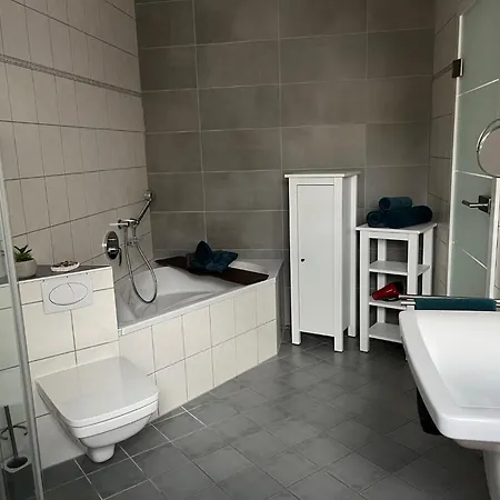 בית הארחה Gaestehaus Schorn צל אן דר מוזל